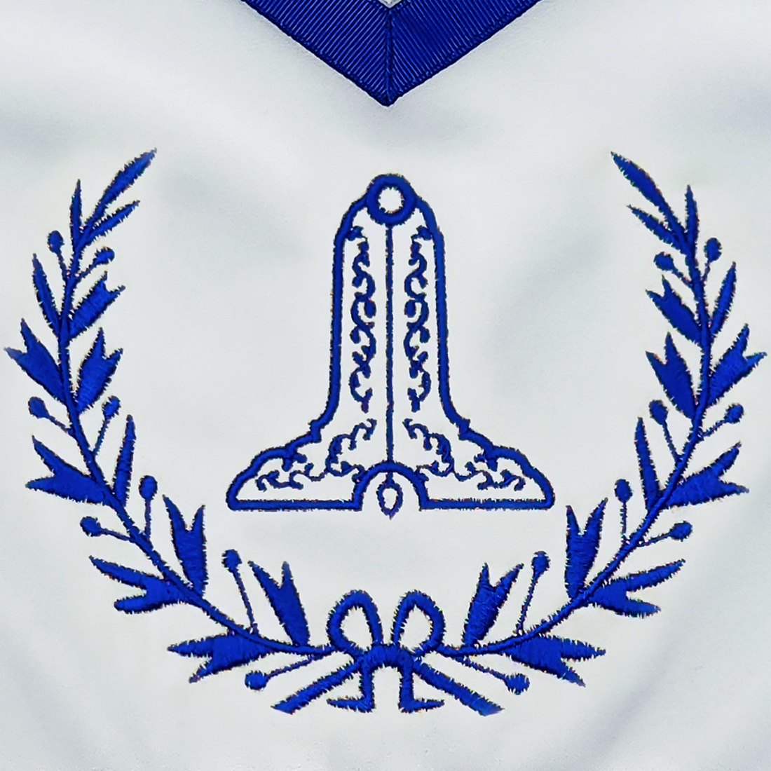 Blue Lodge Senior Warden Apron – Masonic Officer Regalia with Machine Embroidered Wreath & Level – Royal Blue Ribbon Detailing